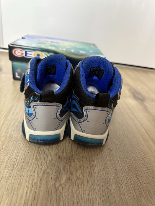 Adidasi inalti Geox cu lumini