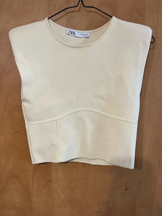 Nude crop top Zara