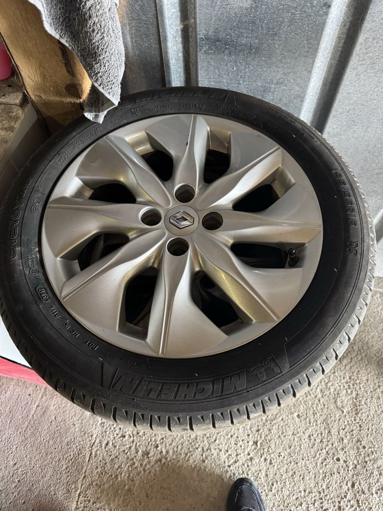 4 броя Renault zoe, 16 - 4x100