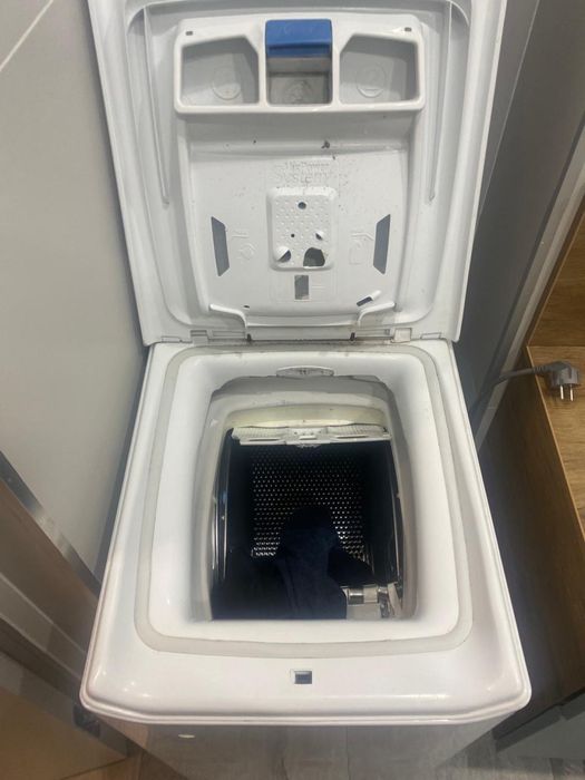 Продам стиральную машинку на запчасти