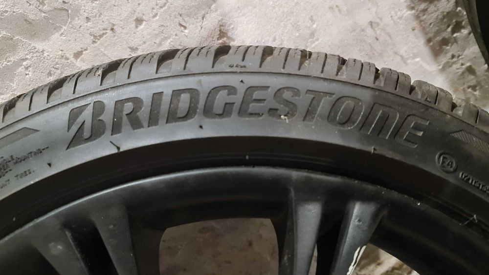Зимни гуми 215 45 18