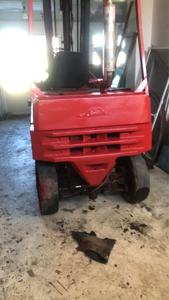 Vand stivuitor 2,5 tone