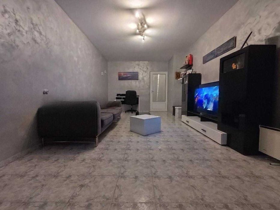 Продава се Тристаен апартамент в Пловдив, Център - 92 кв.м за 1685 €/кв.м - Снимка #2