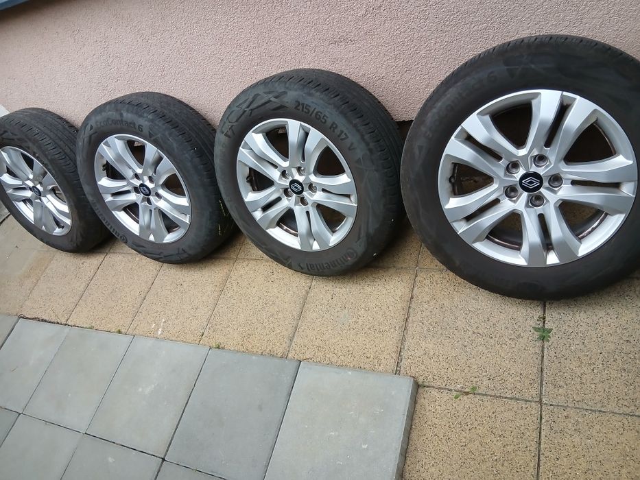 Set 4 roti vara fabricate 2024 echipate complet 235 65 R17 Continental
