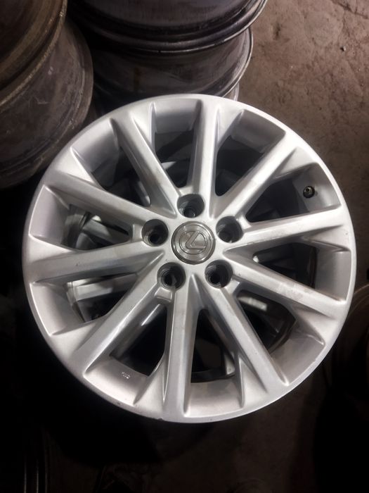 Диски на Камри на 17 комплект