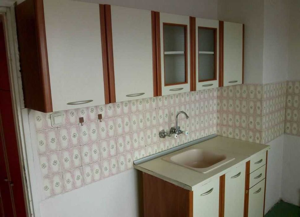 Дава се под наем Двустаен апартамент в Бургас, Меден рудник - зона Б - 64 кв.м за 100 € - Снимка #1