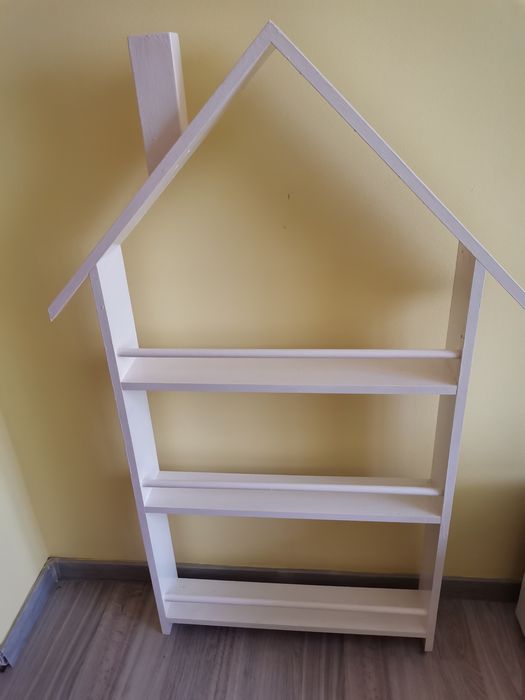 Biblioteca tip căsuța