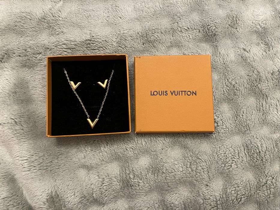 Louis Vuitton оригинальное позолченное украшение