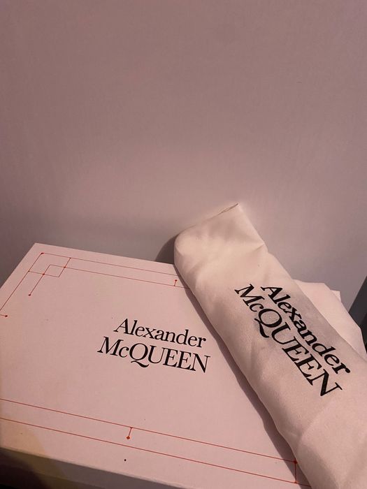 Adidasi  Alexander Mcqueen