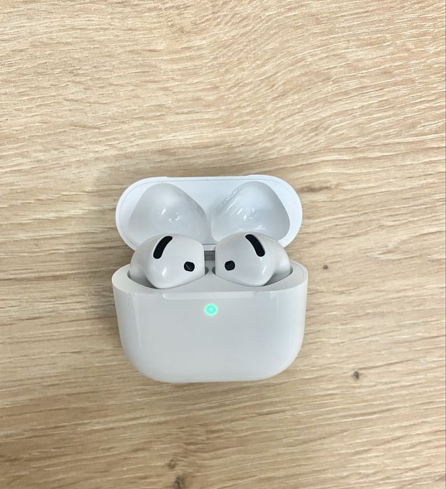 Продавам слушалки Apple Air Pods 4 без ANC