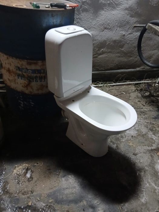 Продам унитаз в хорошем состоянии