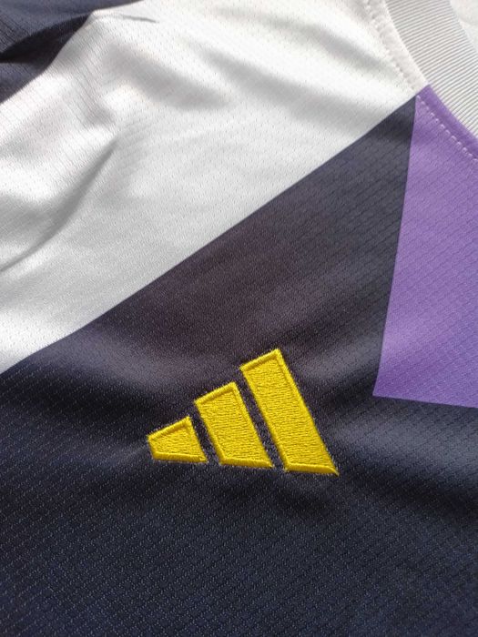 Перфектният Коледен Подарък!Официален тренировъчен екип на Реал Мадрид