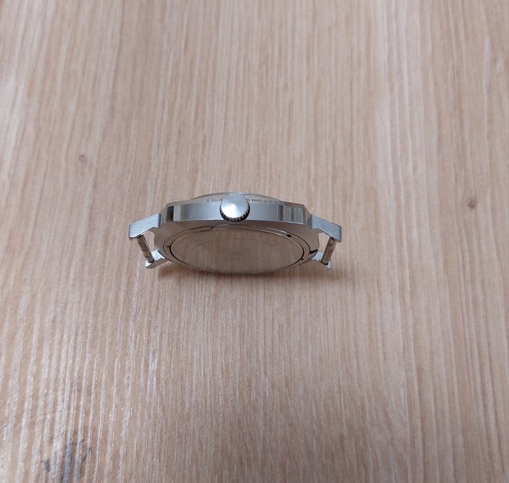 Стари руски ръчни часовници SLAVA и ПОБЕДА