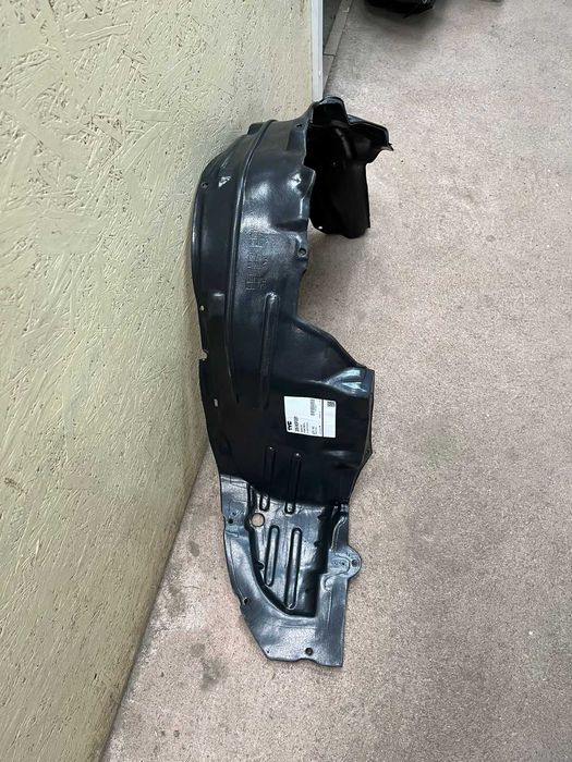 Подкрыльник Подкрылок на Ниссан Максима А32/ Nissan Maxima /Cefiro A32