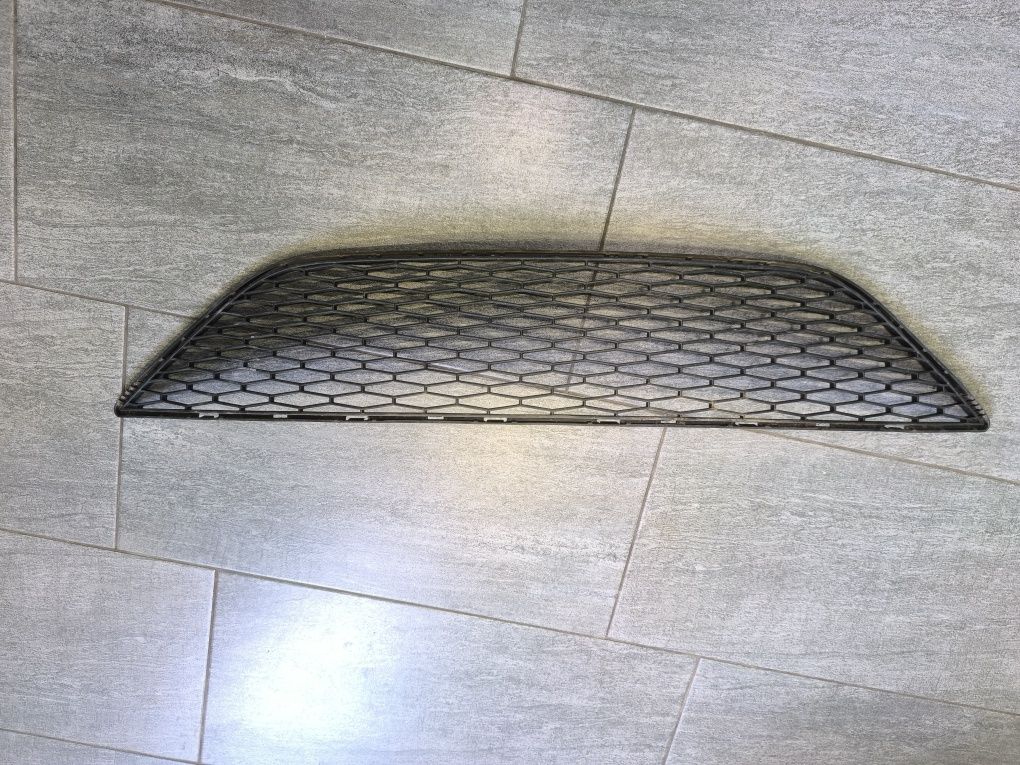 Решетка за броня seat ibiza 2010