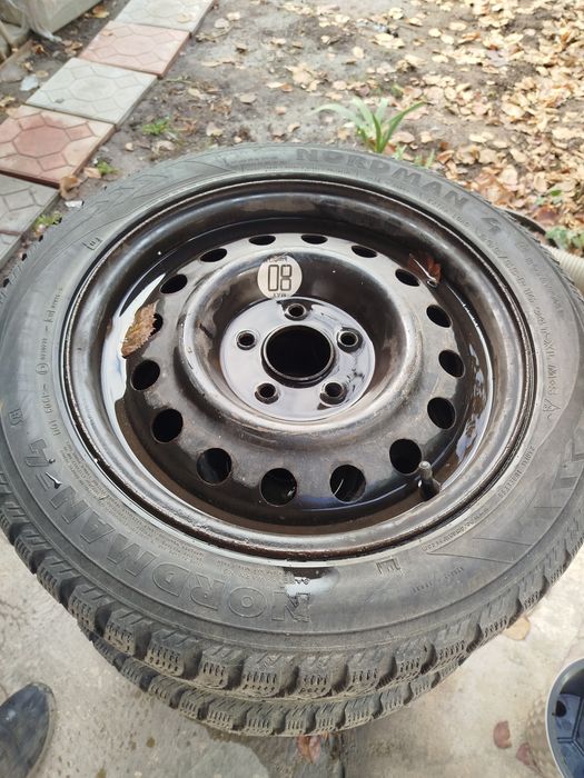 Продам зимнюю резину с дисками