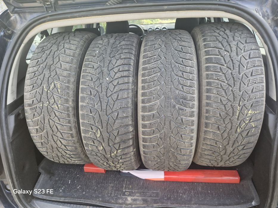 Anvelope iarna Duster 215/65R16