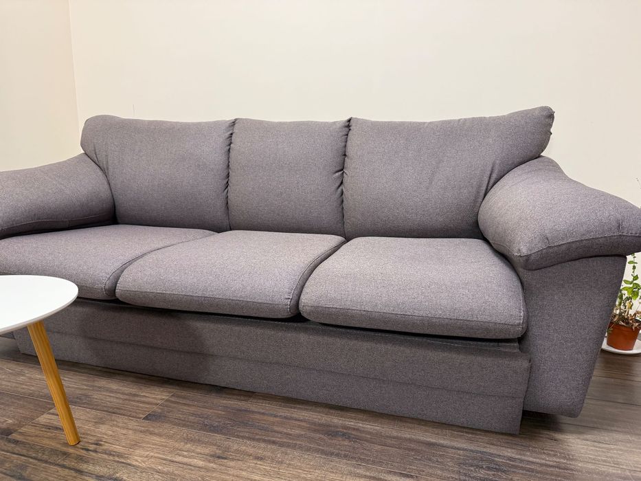 Продавам разтегателен диван