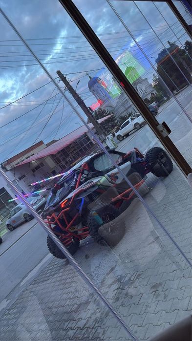 Can-Am Maverick X3 Turbo 145kW, 1000km, stare impecabilă