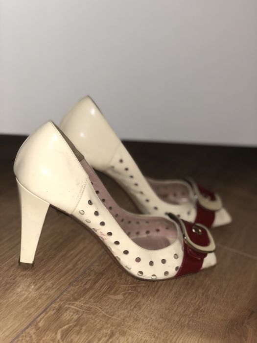 Pantofi Vintage de lac cu catarama 37