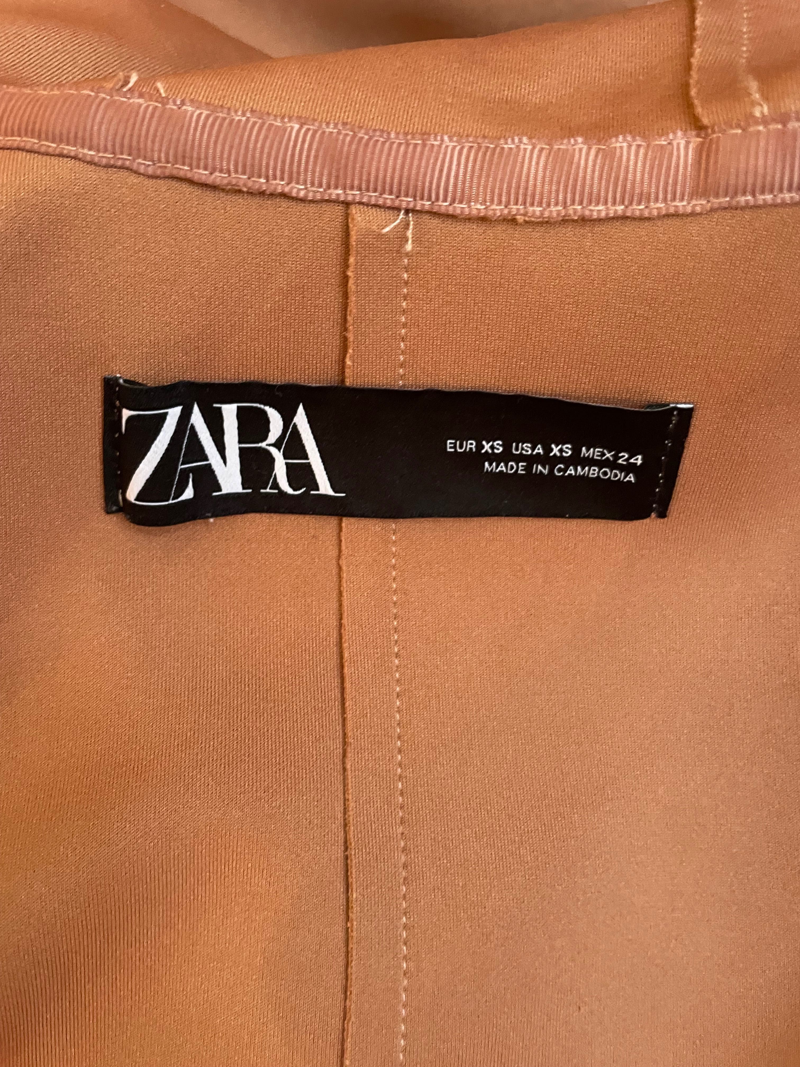 Пролетна жилетка Zara