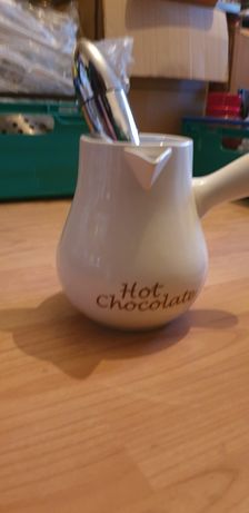 Hot chocolate maker