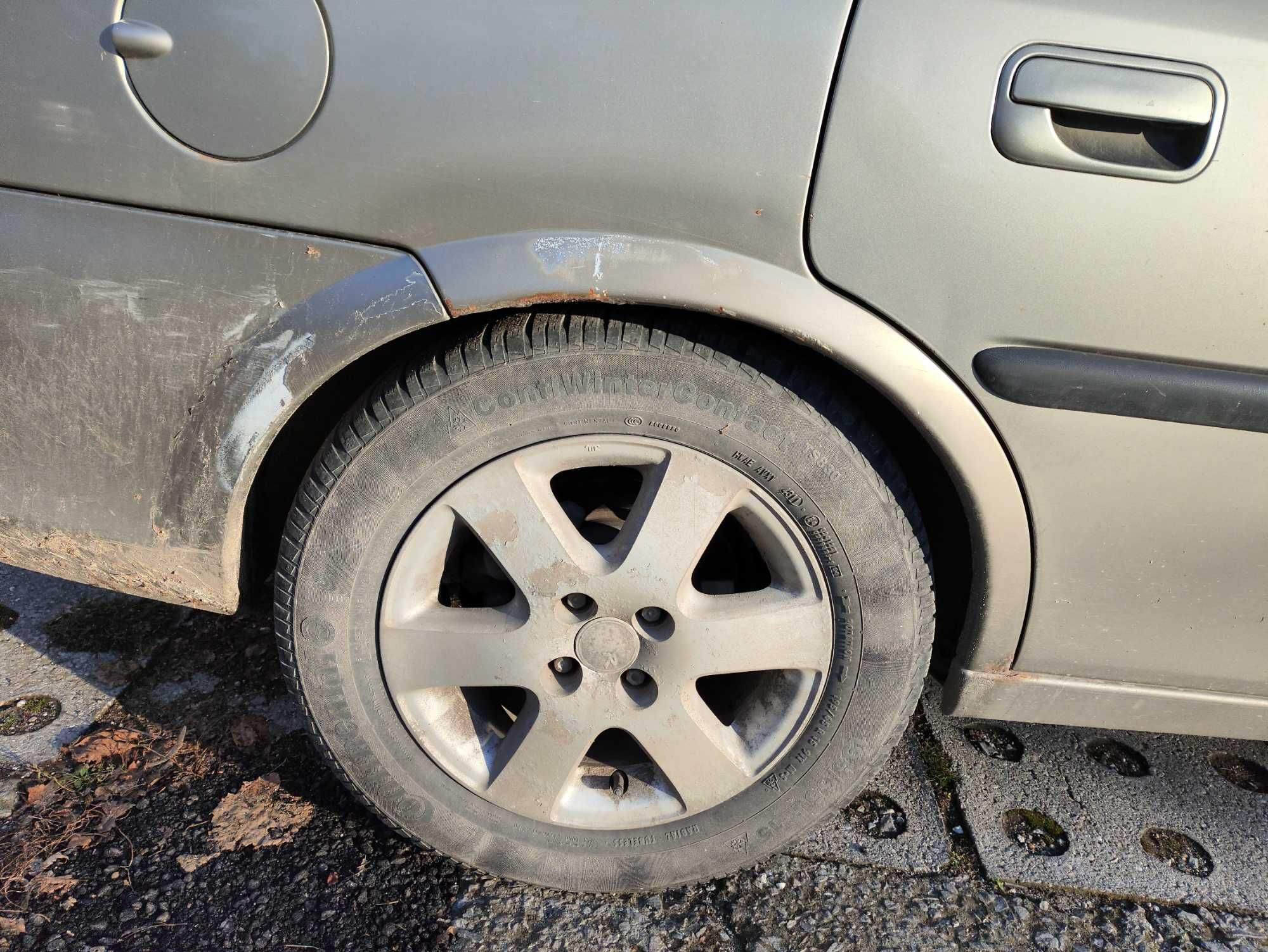 Продавам OPEL VECTRA B 1.6 16V.