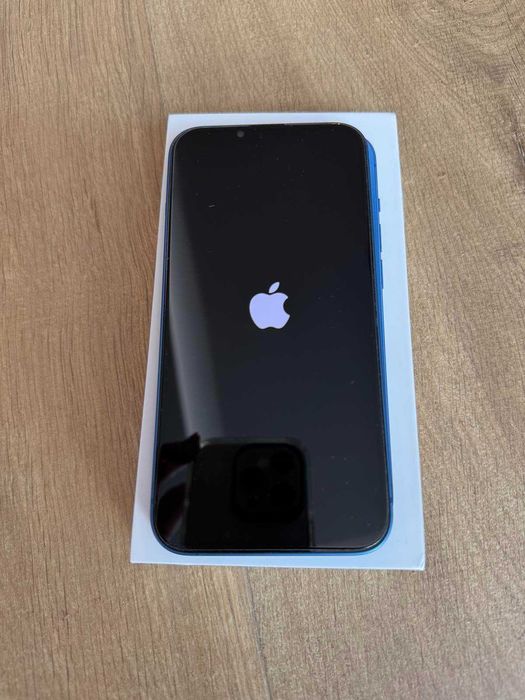 iPhone 13 blue 128 GB в отлично състояние