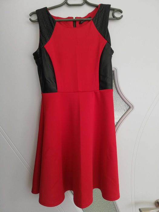 Официална ефирна рокля