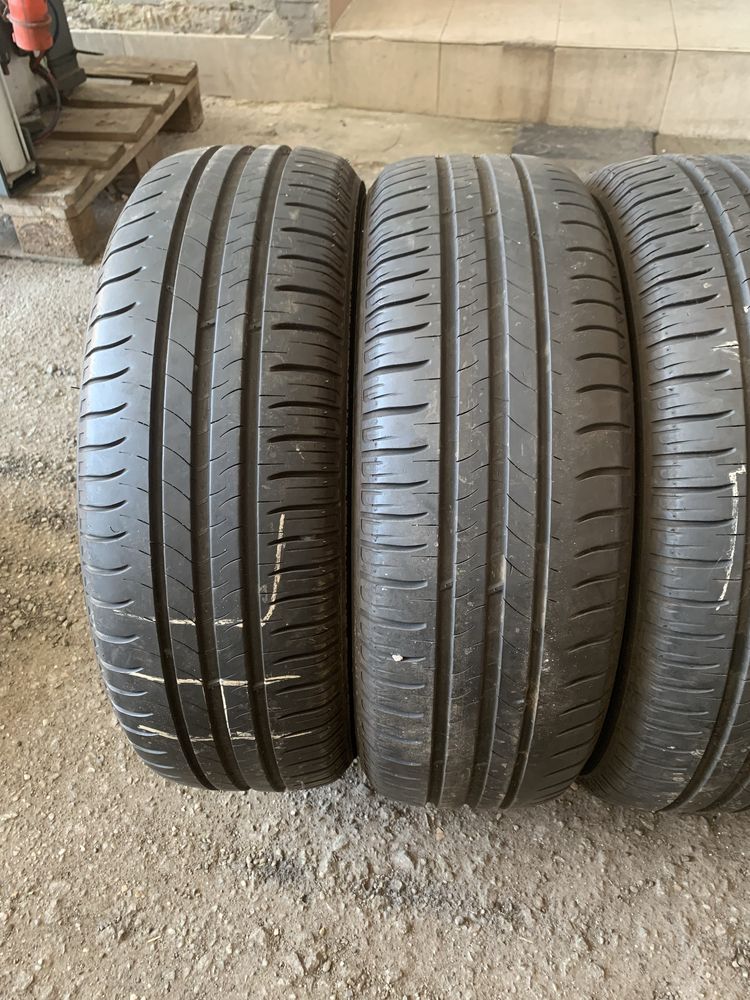 185/60/15 set MICHELIN