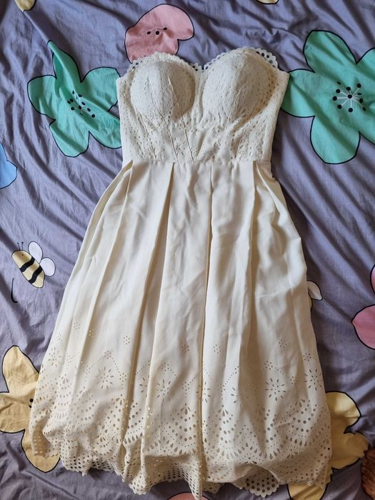 Rochita crem midi