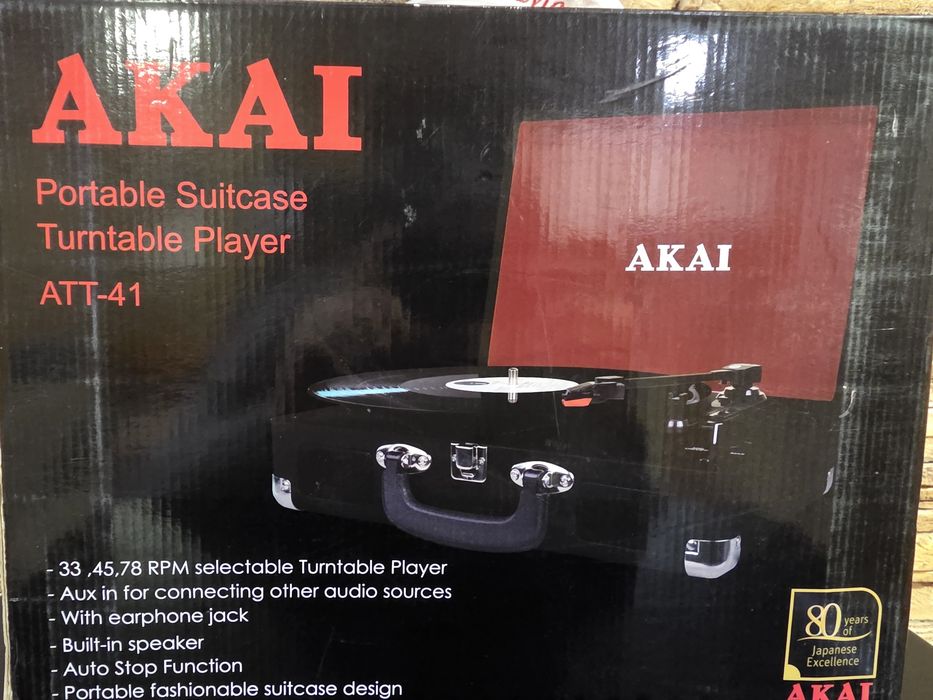 Грамофон Akai в много добро състояние
