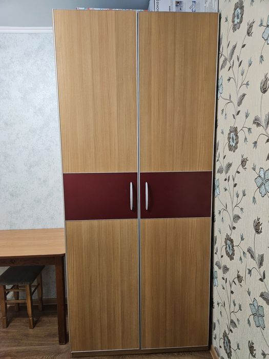 Продам плательный шкаф