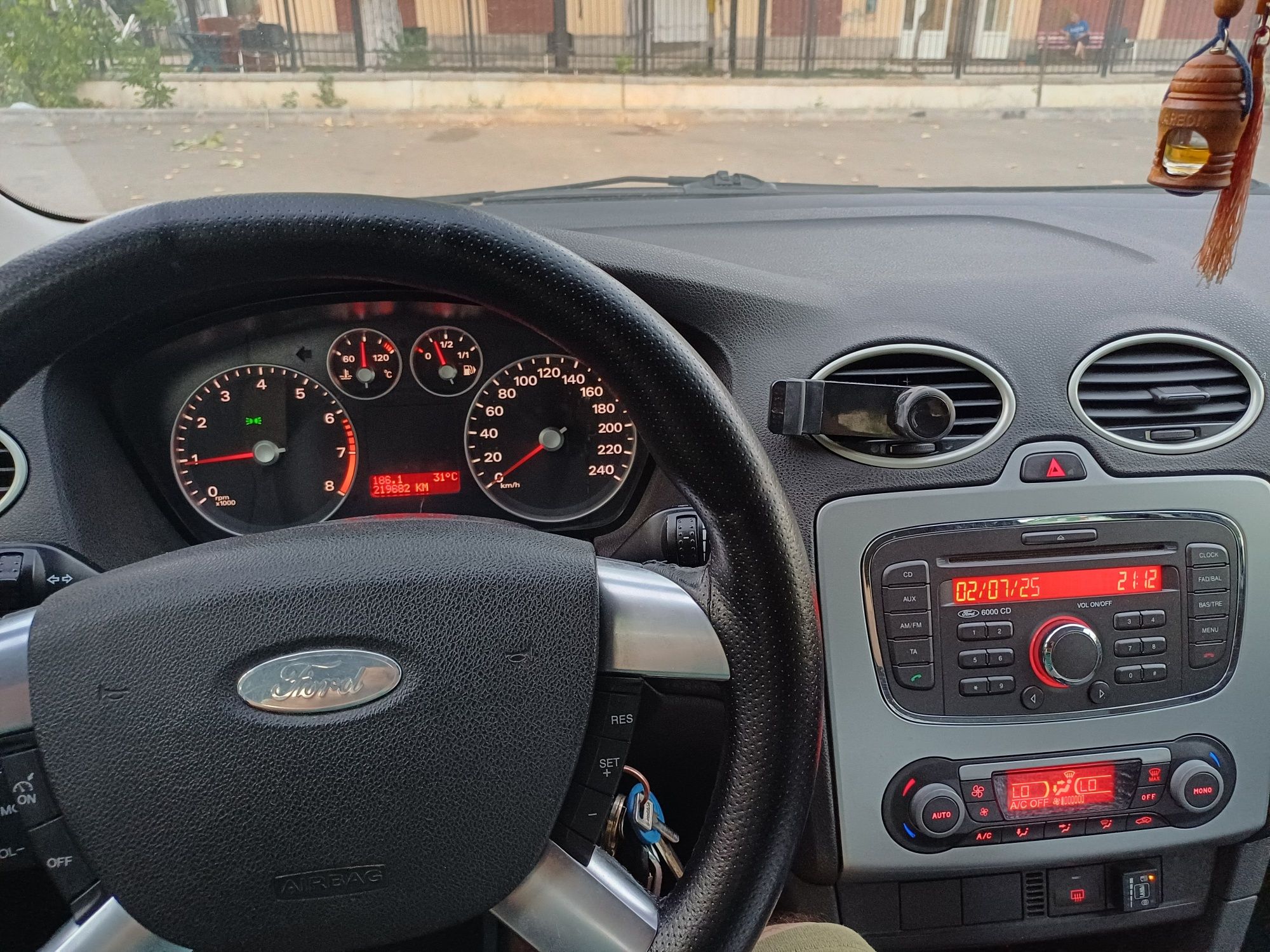 Vand Ford Focus 2, 1.6 benzina+GPL , an 2008