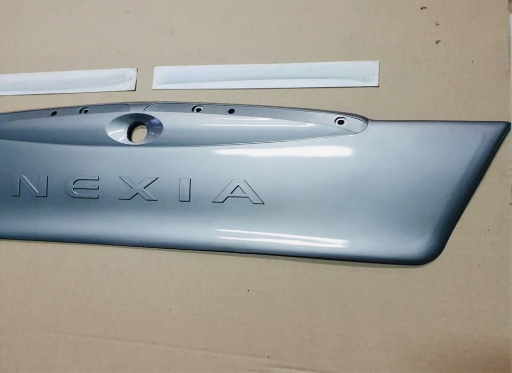 Продам оригинальную заднюю панель багажника Daewoo Nexia