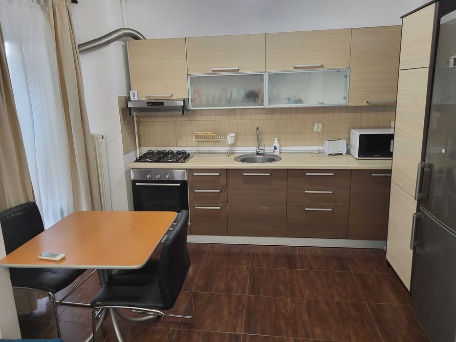 Inchiriez apartament 2 camere Voluntari