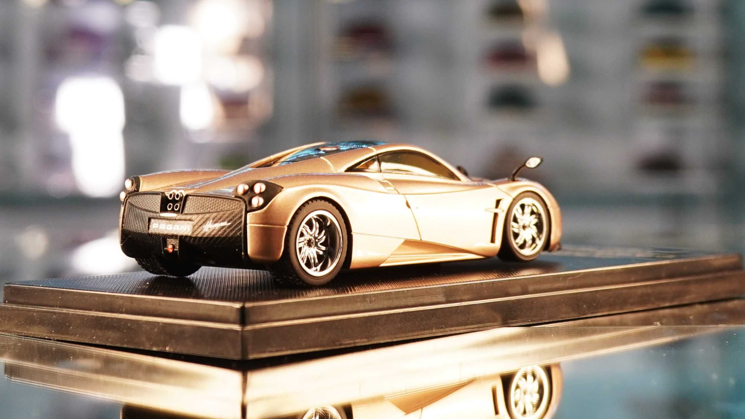 2012 Pagani Huayra - Welly 1/43