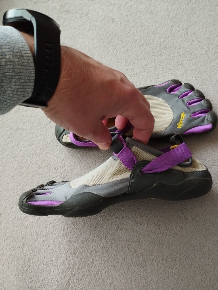 Pantofi sport Fivefingers vibram măr 36