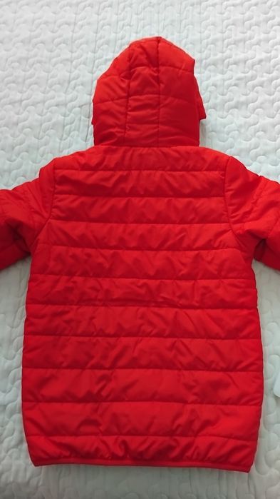 Детско яке чевено