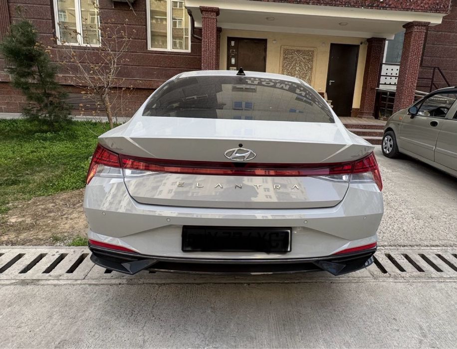 Hyundai elantra 2022/2023 2 pozitsa