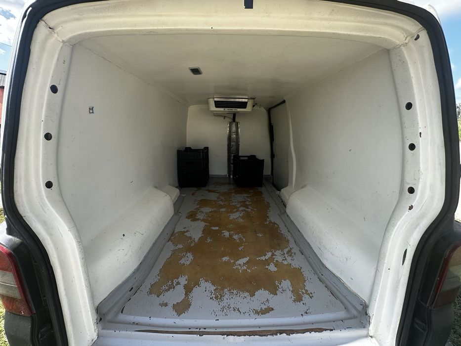 Vand Volkswagen Transporter  T5 Lung