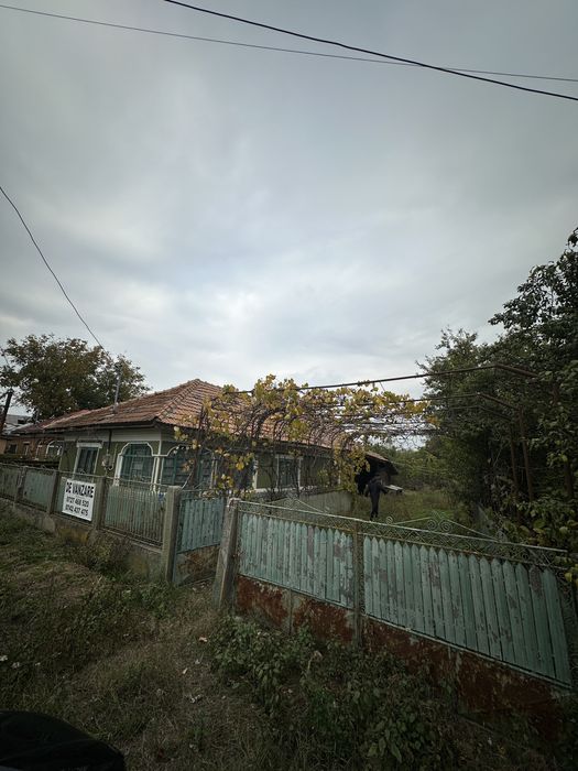Casa situata in Comuna Corbii Mari Judet Dambovita