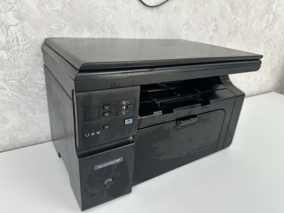 Принтер HP LaserJet M1132 MFP