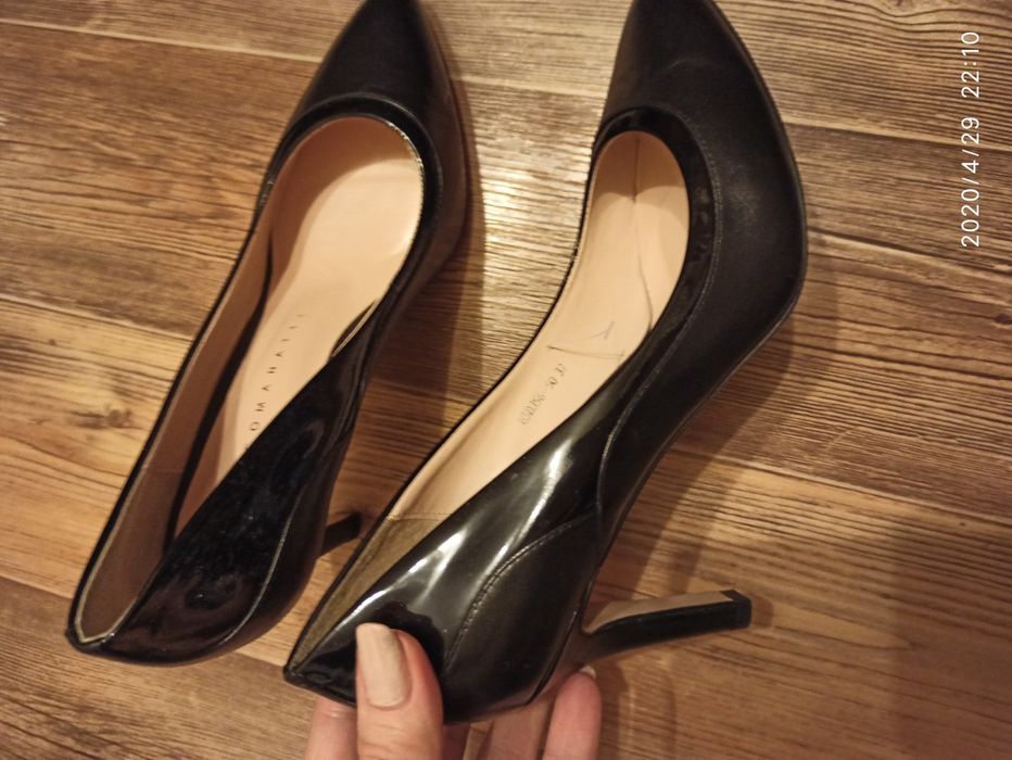 Обувь новая ,туфли 37р-р,босоножки 36р, кеды 37,5р