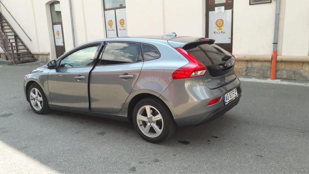 Volvo V40 an 2018