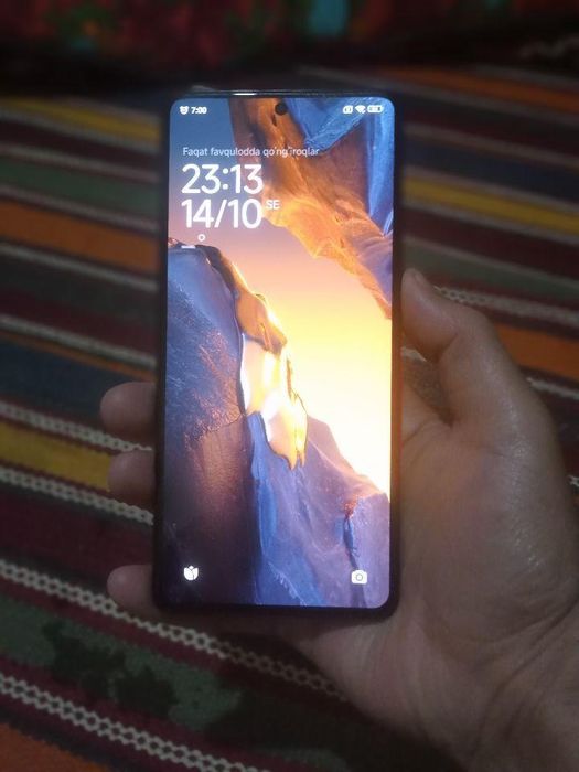 Poco f5 5G 12/256 srochni