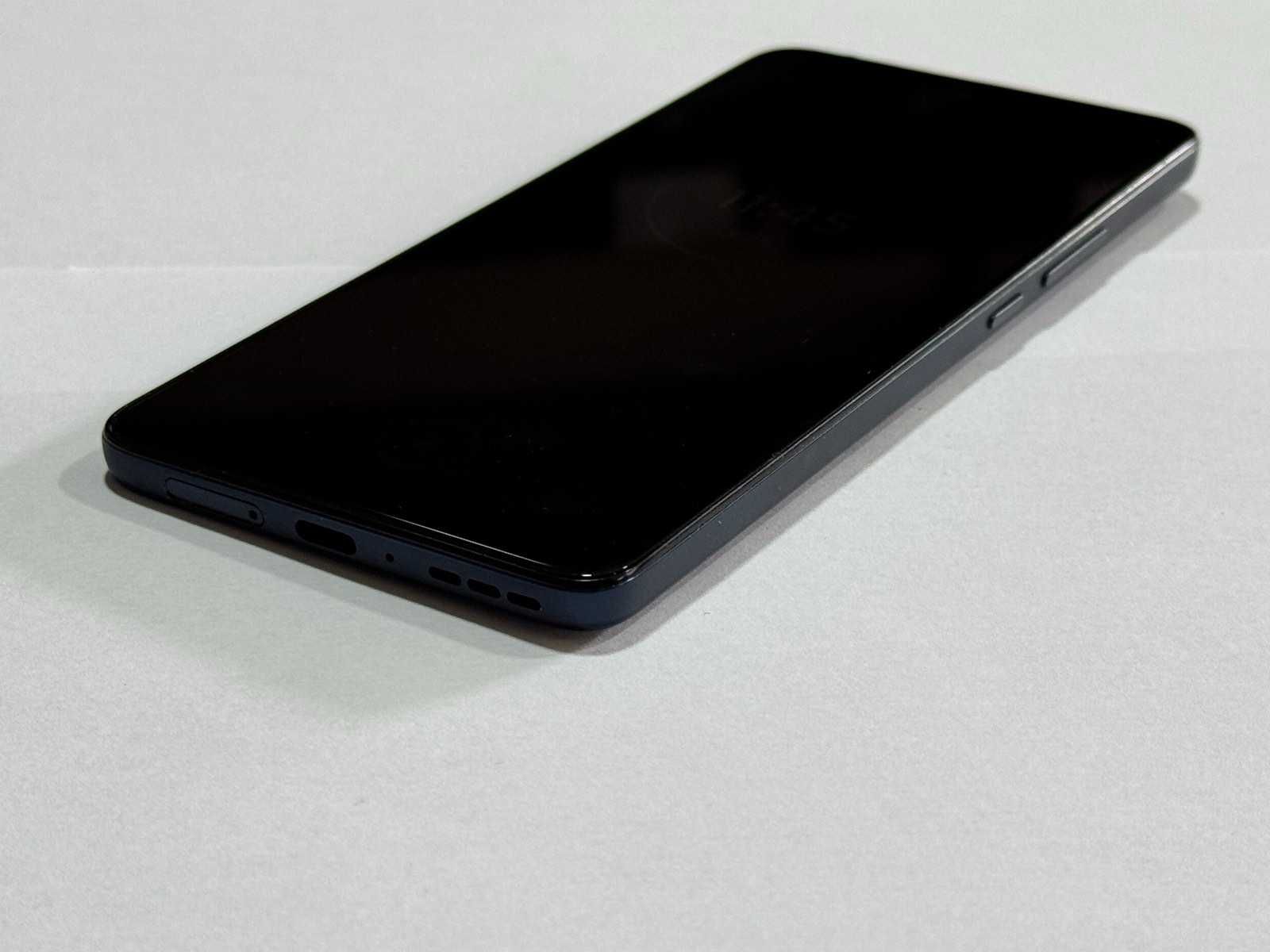 Мобилен телефон Motorola Еdge 30
