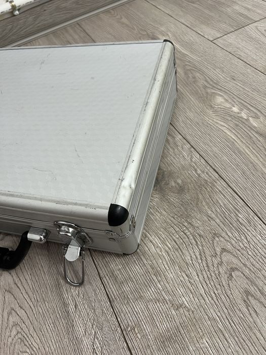 Geanta aluminiu cu maner 38 x 29 x 10 cm