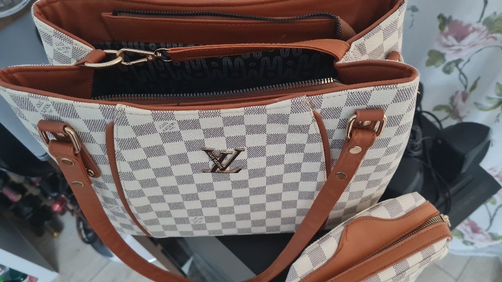 Vând geanta ocazie/sau de umăr Louis Vuitton