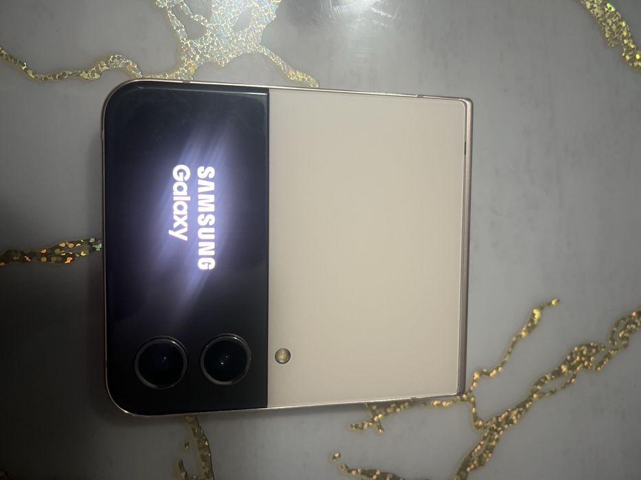 Samsung z flip 4 256 gb